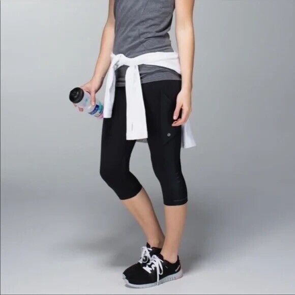 Lululemon Womens Cut The Crop Legging Size 6 Black Capri Cropped Pockets Yoga - Picture 2 of 10